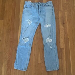 Levi’s Men's Light Blue Distressed Jeans